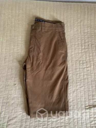 Pantalon ferouch seminuevo 44