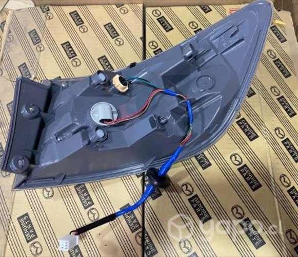 Foco trasero izquierdo Mazda Cx7