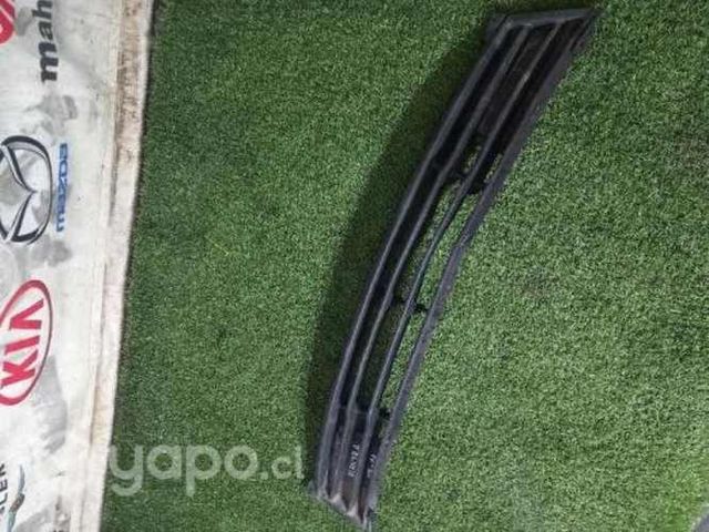 Rejilla hyundai elantra 07 11