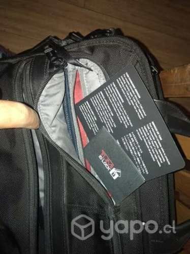 Maletin notebook marca Tumi