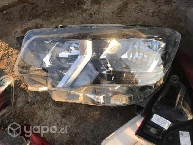 Óptico Peugeot parnert