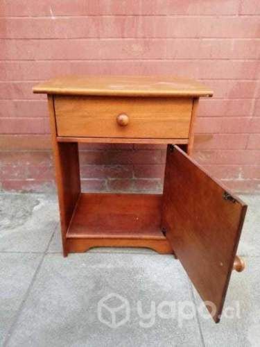 Velador madera firme