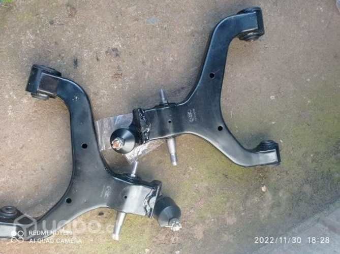 Bandejas inferiores ssangyong action sports nuevas