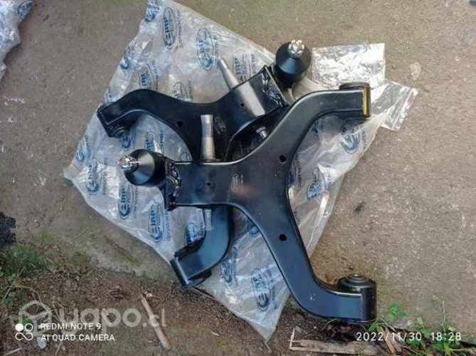 Bandejas inferiores ssangyong action sports nuevas