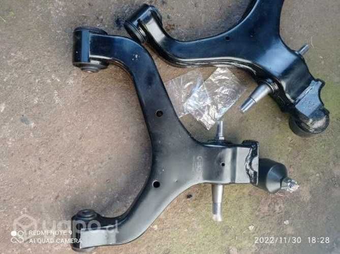 Bandejas inferiores ssangyong action sports nuevas