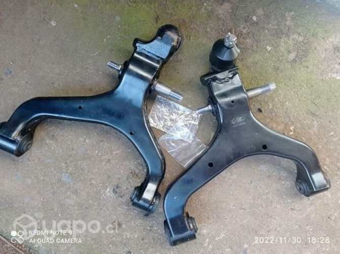 Bandejas inferiores ssangyong action sports nuevas