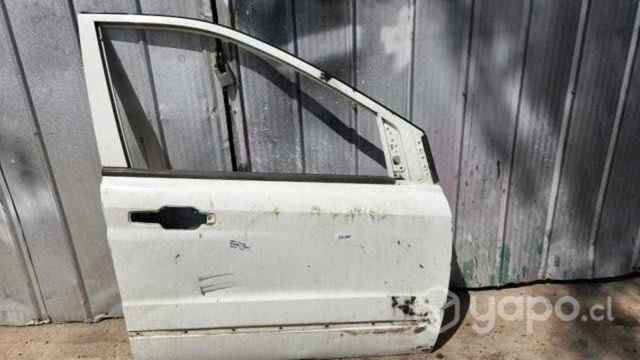 Puerta delantera derecha ssanyong actyon sport 14