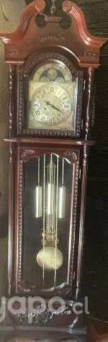 Reloj Pie ( Pendulo a Cuerda)
