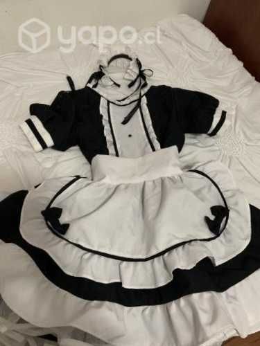 Traje maid