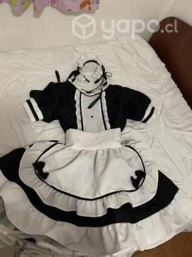 Traje maid