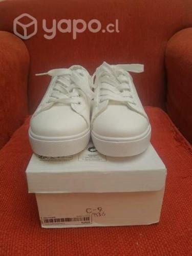 Zapatillas blancas