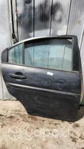 Puerta trasera izquierda hyundai accent 2008