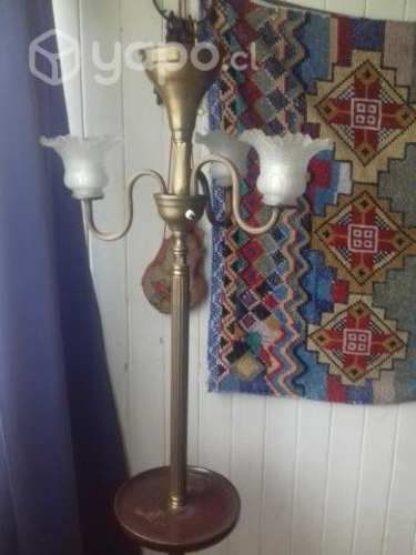 Antigua lampara de pie bronce