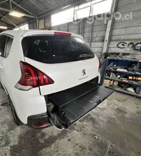 Puerta trasera derecha Peugeot 2008 diésel