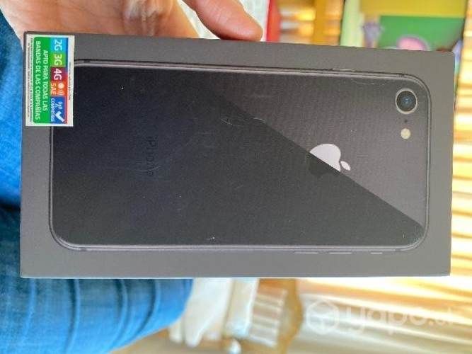 celular IPhone 8