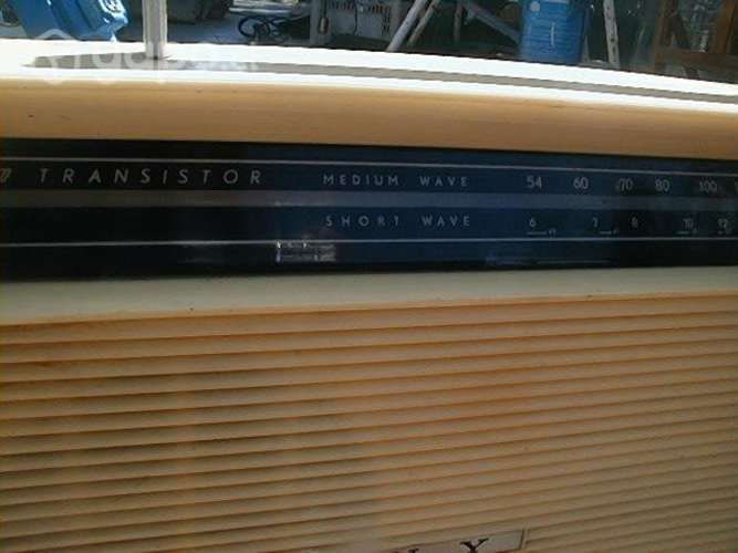 Radio a pilas sanyo y sony