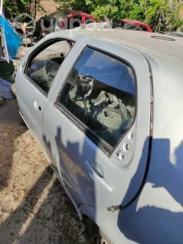 Puerta Fiat Siena 1.8 2006