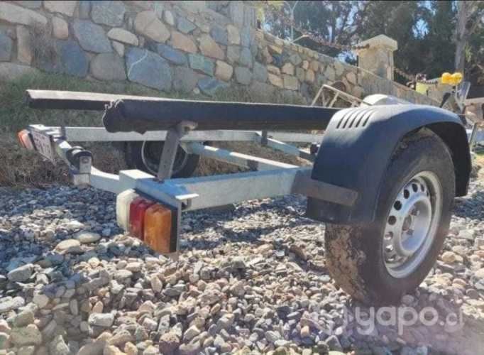 Foco Trasero 12v + 5 Mts Cable + Conectores + Luz