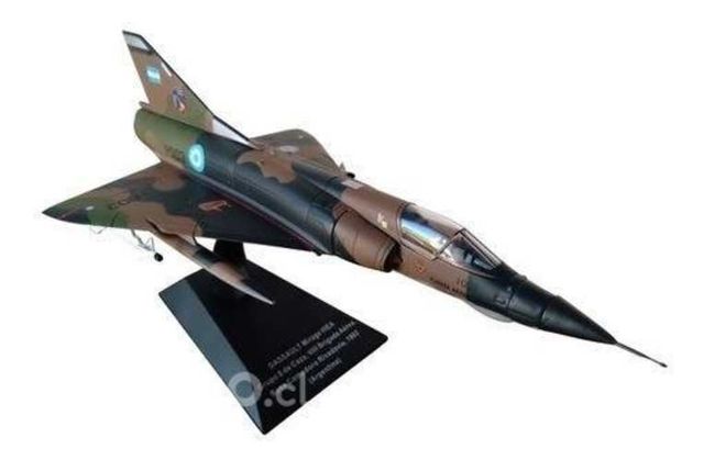 Avion de combate a escala Mirage III