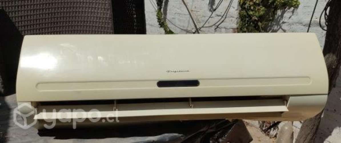 Aire acondicionado Split Frigidaire FSC24PM5J