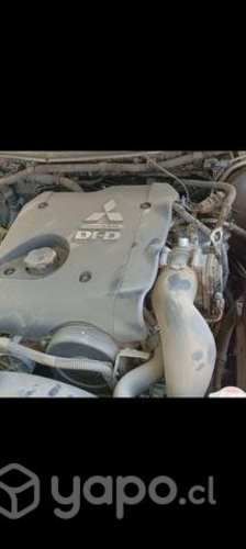 Mitsubishi L200 año 2015 motor 2.5 turbo diesel