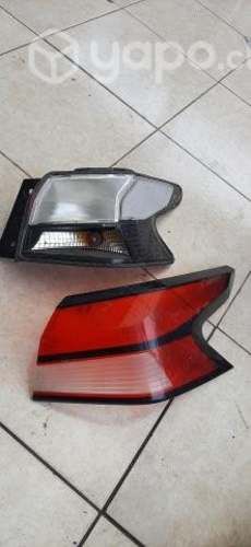 Foco Nissan versa 2022