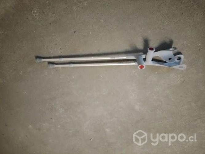 Bastones muletas poco uso