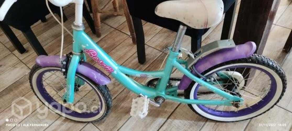Bicicleta de niña impecable