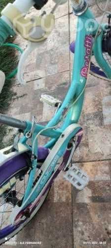 Bicicleta de niña impecable