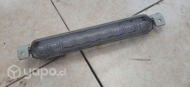 Luz de freno mitsubishi l200