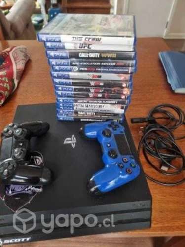 PlayStation 4 pro + 2 mandos + 14 juegos