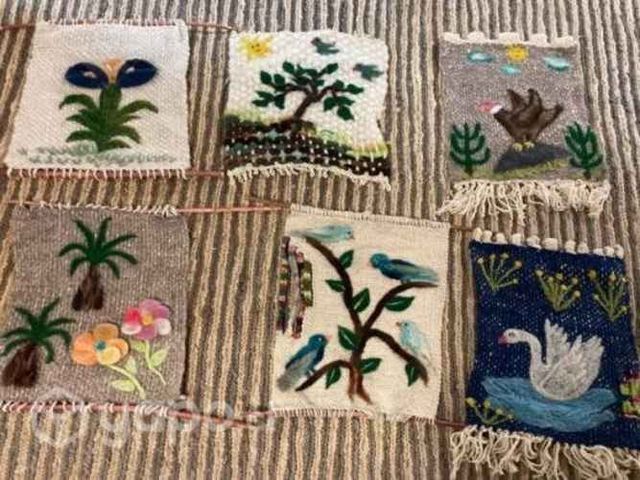 Bordados hecho a mano con lana de oveja. Hay 6