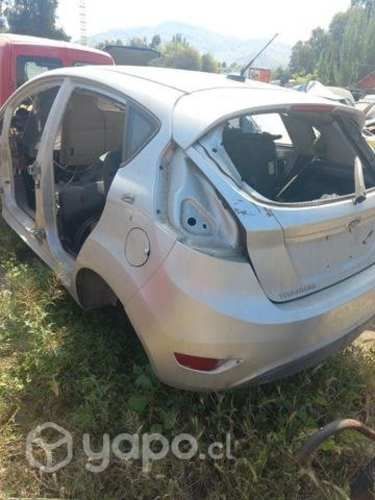 Parachoque trasero ford fiesta sport 2015 al 2020