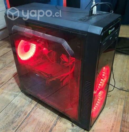 PC GAMER gama media alta