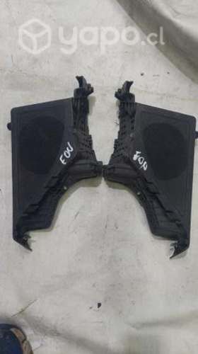 Par de molduras Porta parlante Hyundai eon importa