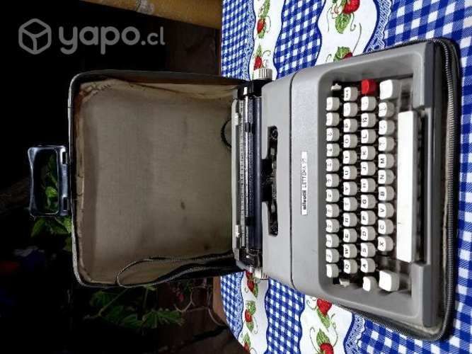 Maquina de escribir olovetti