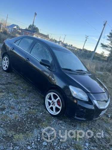 Toyota yaris 2012
