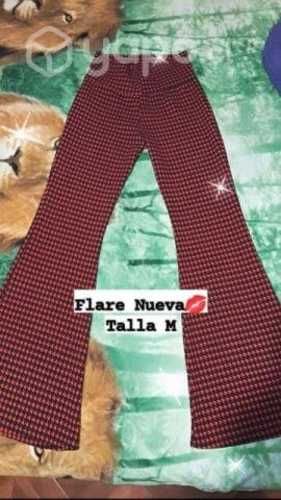 Calza Flare cuadrille rojo con negro talla M nueva
