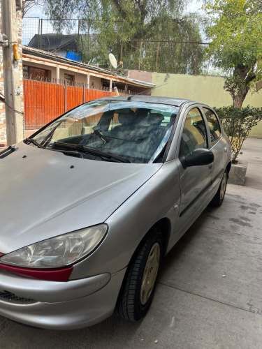 Pegeut 206 al día llegar y andar con detalles