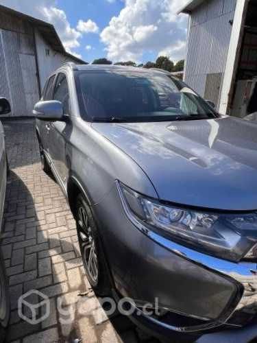 Mitsubishi outlander 2018