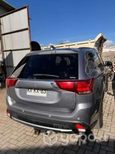 Mitsubishi outlander 2018