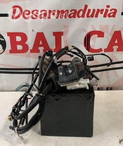 Chapa de portalon con ramal RAV 4 2.0 2021