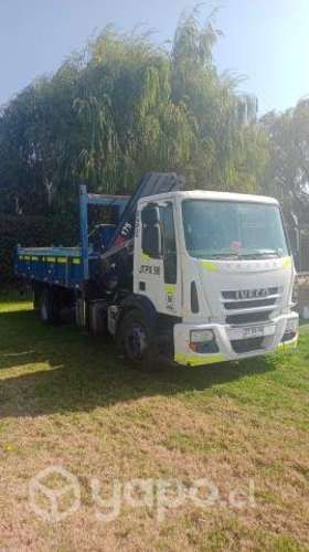 Camion pluma Iveco Tector Grua Hiab 175