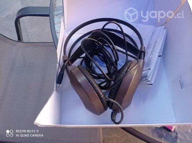 Audífonos de estudio AKG K514