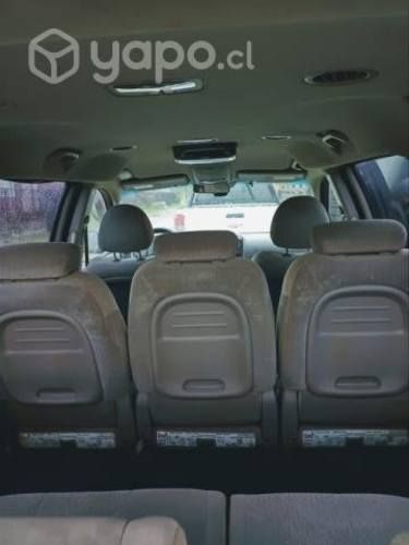 Kia Grand Carnival 2011