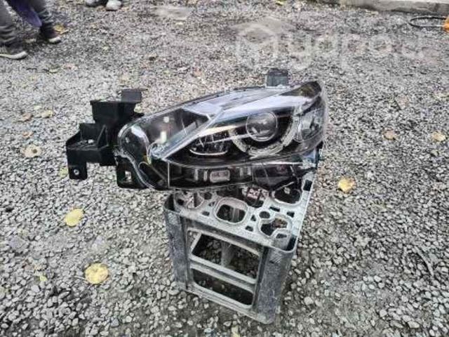 Óptico mazda 6 2016