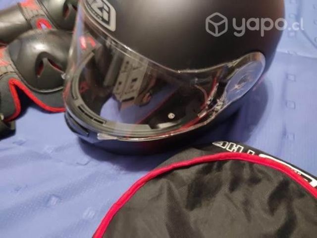 Casco y protecciones