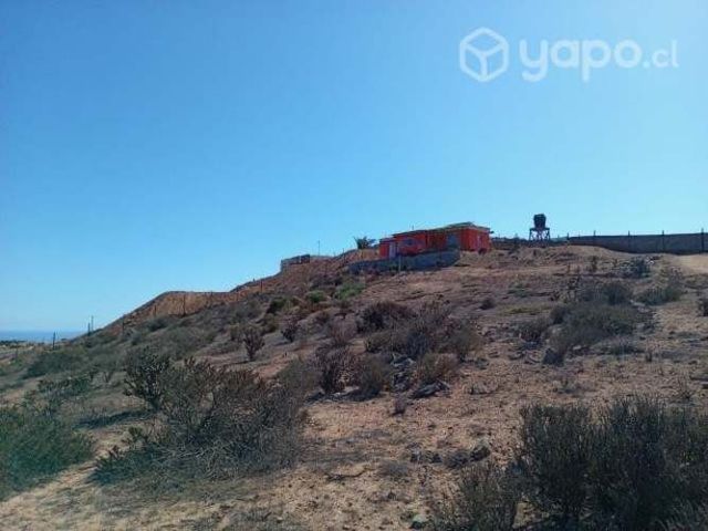 Se vende parcela con 2 casas