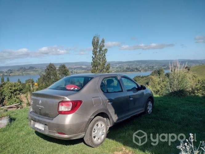 Renault Symbol 1.6 - 87.000 KM - Isla de Chiloé