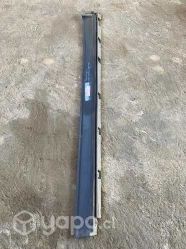 Moldura exter cubre zocalo izq Ford Explorer 2014